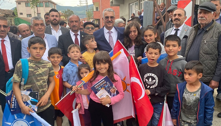 ÇORUM’DA AHLATCI’YA SEVGİ SELİ
