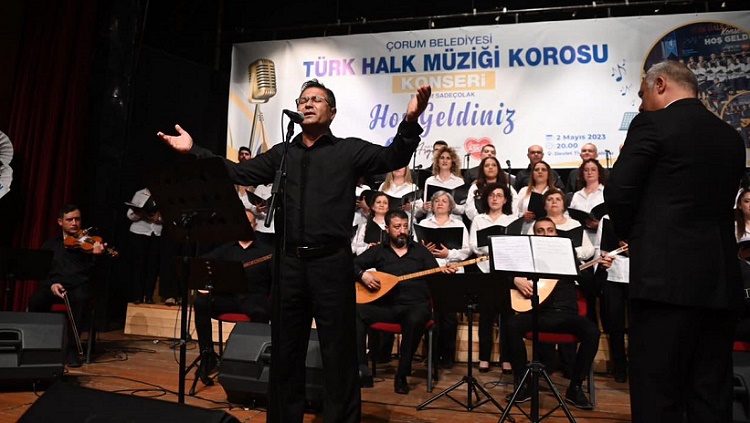 ÇORUM BELEDİYESİNDEN TÜRKÜ ZİYAFETİ