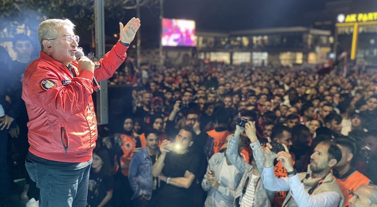 BAŞKAN ŞAMPİYONLUĞU KUTLADI