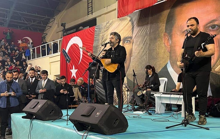 ALİ KINIK HAYRANLARIYLA BULUŞTU