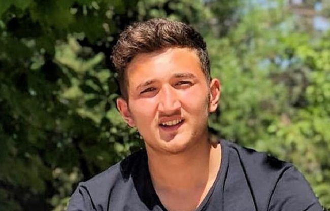 ÇATIDAN DÜŞEN GENÇ HAYATINI KAYBETTİ
