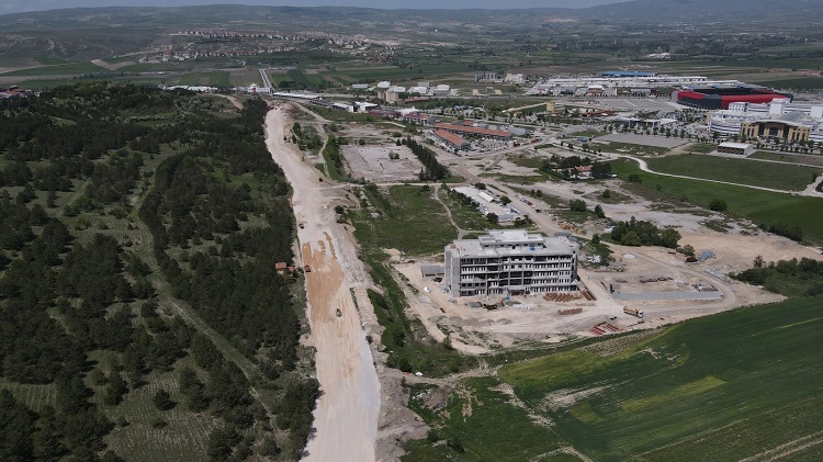 BAĞLANTI YOLUNDA HUMMALI ÇALIŞMA