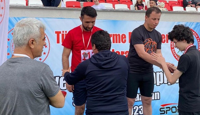 ÇORUMLU SPORCULAR DERECE ALDI