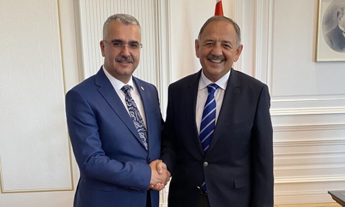 BAKAN İLE TOKİ KONUTLARINI GÖRÜŞTÜ
