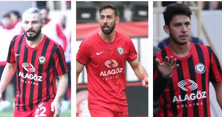 3 FUTBOLCU İLE YOLLAR AYRILDI