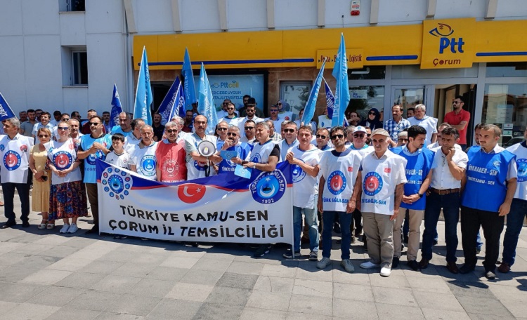 MEMURLAR 22 BİN LİRA MAAŞI PROTESTO ETTİ!