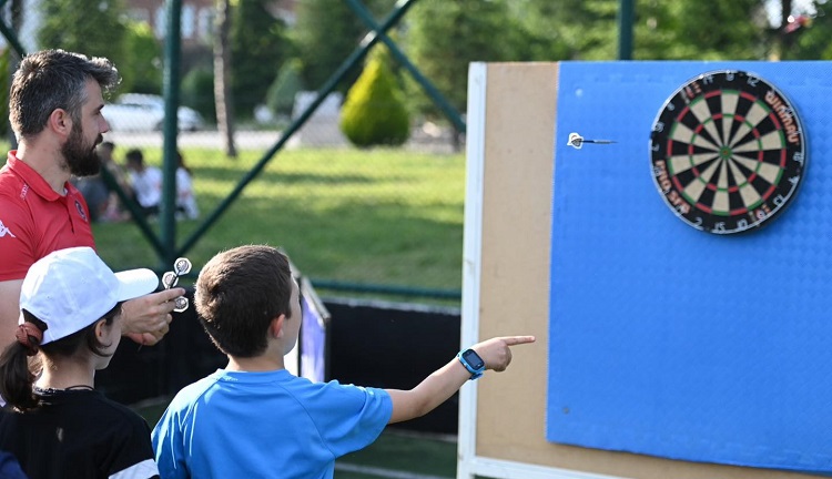GENÇLER VE ÇOCUKLAR SPORLA BULUŞTU