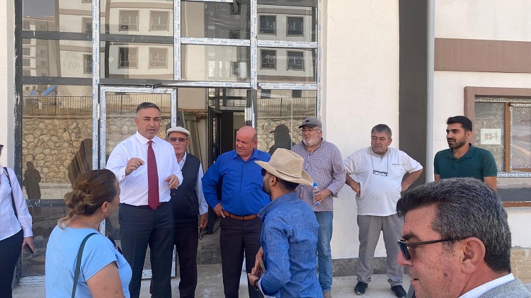 TOKİ KONUTLARI ÖNÜNDE EYLEM!