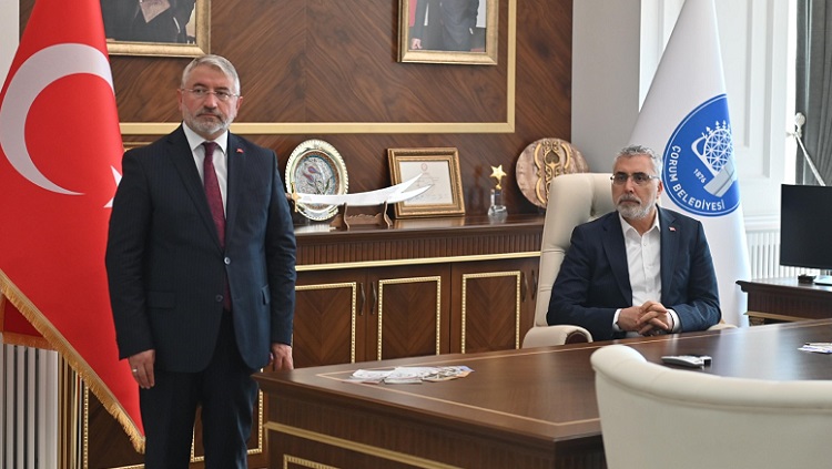 BAKAN’DAN ÇORUM BELEDİYESİNE ZİYARET