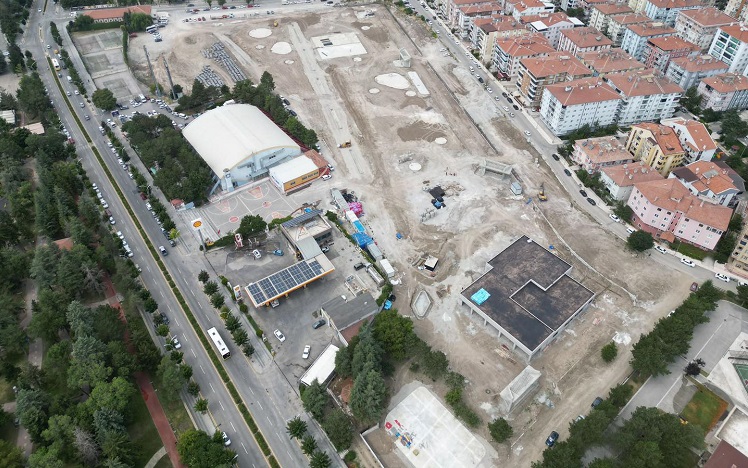 YENİ MİLLET BAHÇESİ HIZLA İLERLİYOR