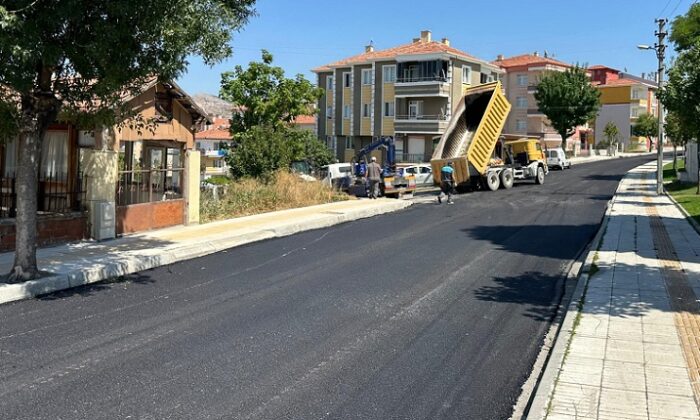 GÜLABİBEY’DE ASFALT SEFERBERLİĞİ