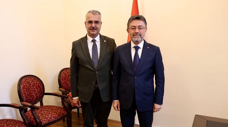 ÇORUM İÇİN İKİ BAKAN İLE GÖRÜŞTÜ