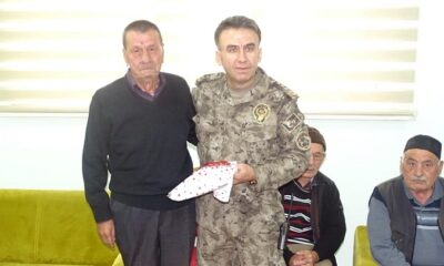 YAŞLILARIN GÖNLÜNÜ ALDI