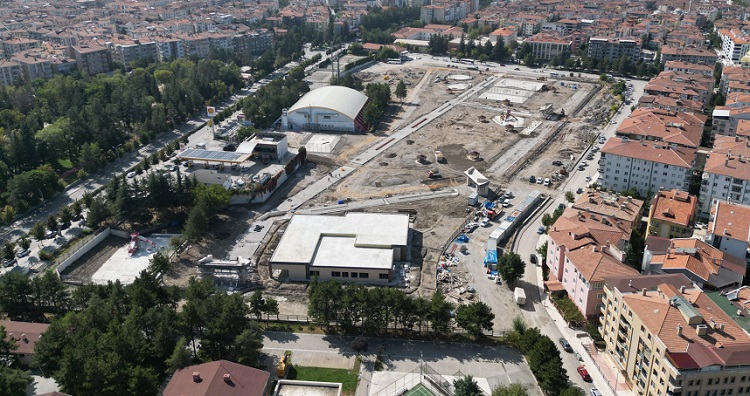 MİLLET BAHÇESİ ŞEKİLLENİYOR
