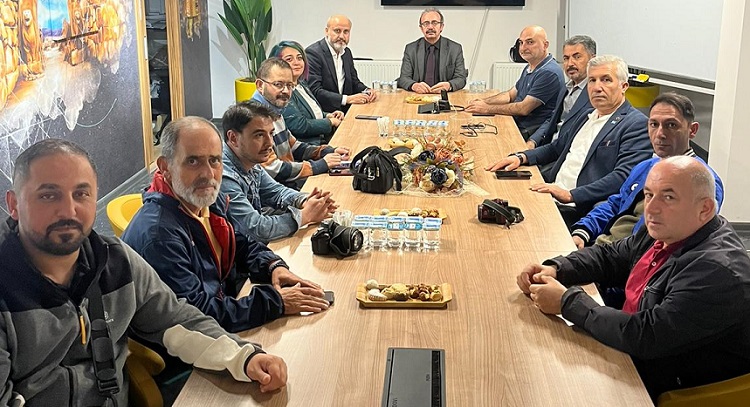 HERKES YAPAMAZ 3 BOMBA GİBİ GELİYOR