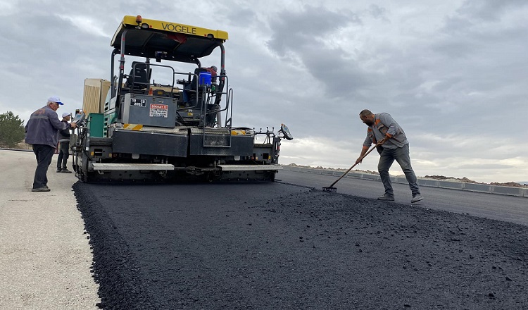 YENİ BAĞLANTI YOLU ASFALTLANDI
