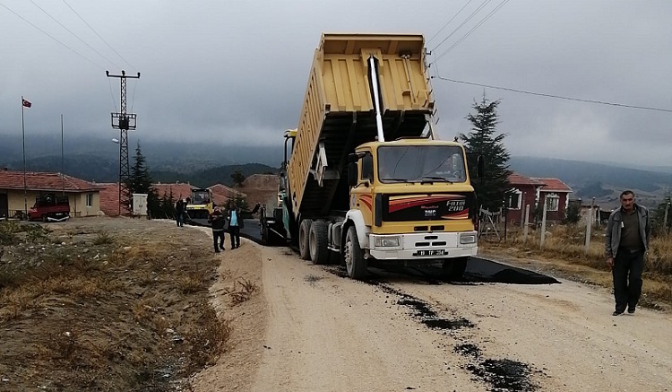 ORTAKÖY İLÇESİNE 1400 METRE ASFALT