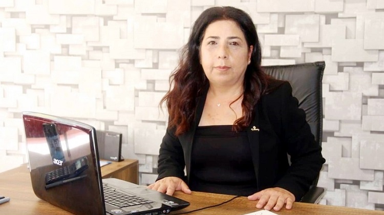 EMİNE ÖZTEN ADAYLIĞINI AÇIKLADI
