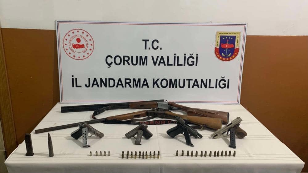 JANDARMADAN KAÇAK SİLAH OPERASYONU!