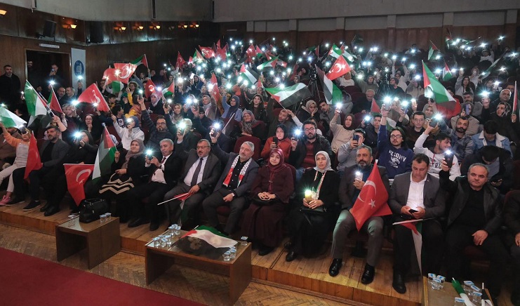FİLİSTİN DESTEK GECESİNE YOĞUN İLGİ