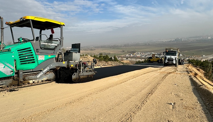 AKKENT’İN YENİ YOLU ASFALTLANDI