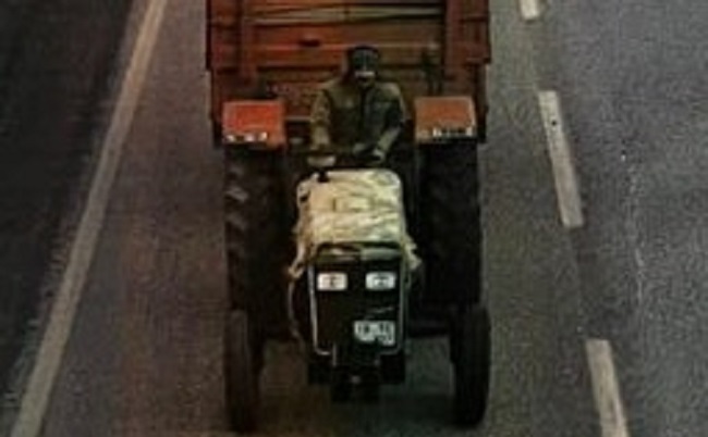 ÇORUM’DA SÜRÜCÜ TRAKTÖRLE RADARA GİRDİ!
