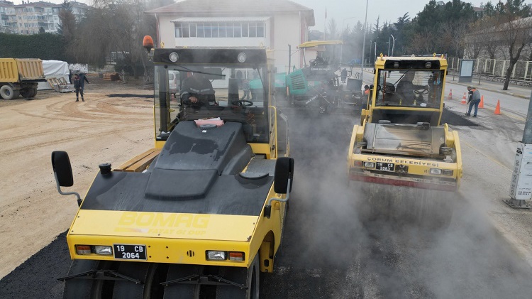 MİLLET BAHÇESİ YANINA YOL VE OTOPARK
