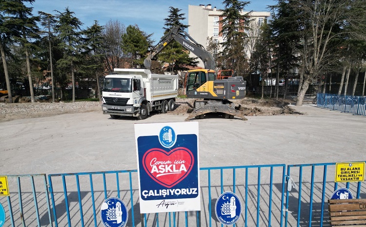 BELEDİYE EKİPLERİ ÇALIŞMALARA BAŞLADI