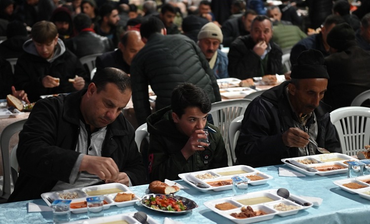 BELEDİYE İFTAR GELENEĞİNİ SÜRDÜRECEK