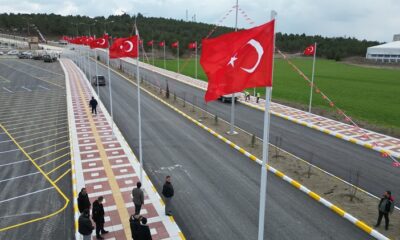 ŞEHİTLİK CADDESİ BAYRAKLARLA DONATILDI