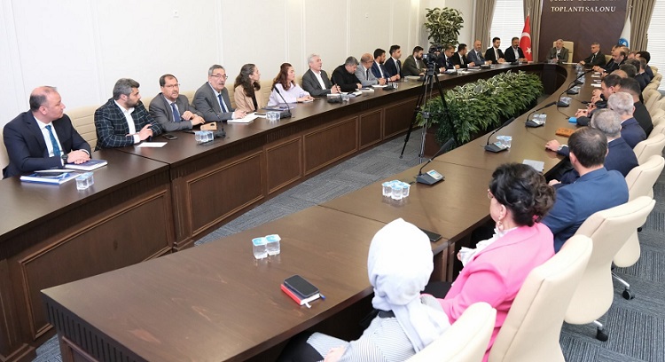 İLK MÜDÜRLER TOPLANTISI YAPILDI