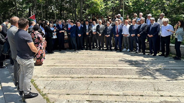 İSRAİL BÜYÜKELÇİLİĞİ ÖNÜNDE EYLEMDE