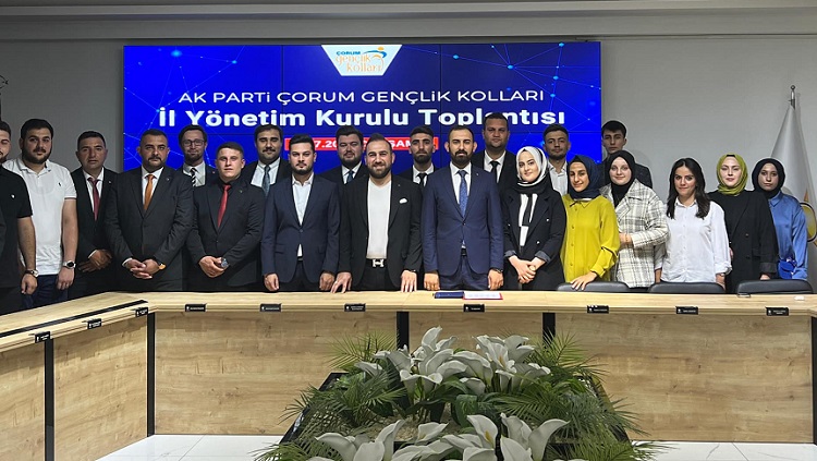 AK GENÇLİK’TE YENİ YÖNETİM BELİRLENDİ