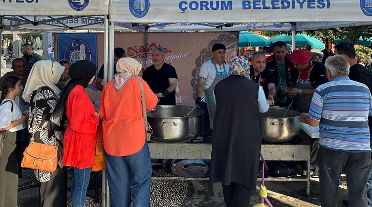 BELEDİYE’DEN AŞURE İKRAMI