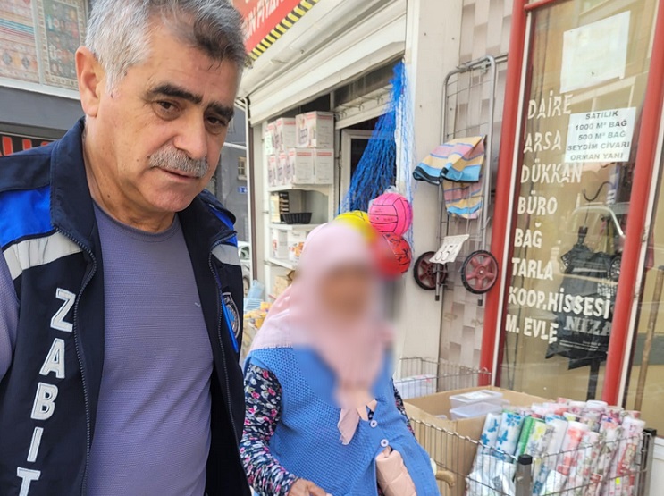 PARALAR İLAÇ KUTUSUNDAN ÇIKTI