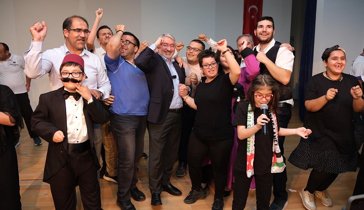 ÖZEL ÖĞRENCİLER HÜNERLERİNİ SERGİLEDİ