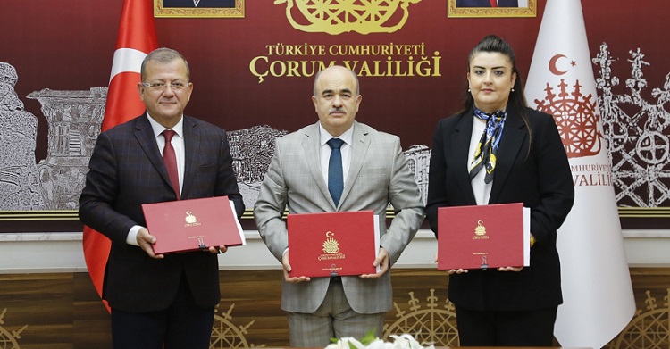 SANAYİYE KADIN ELİ DEĞECEK