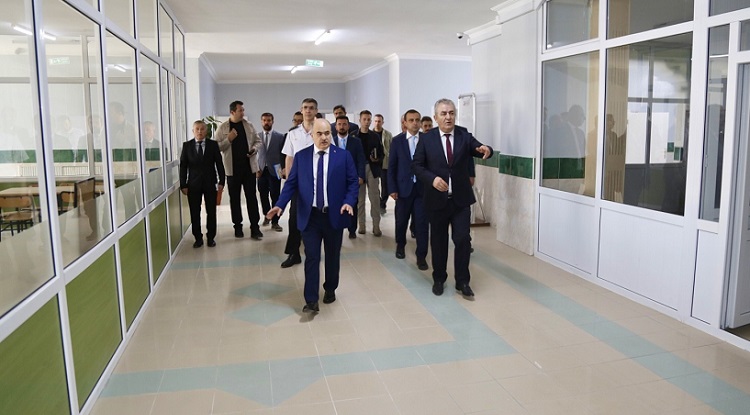 VALİ GÖKSEM’DE İNCELEMELERDE BULUNDU