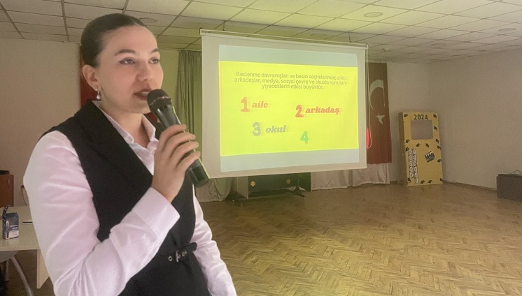 ÖĞRENCİLERE BESLENME SEMİNERİ VERİLDİ