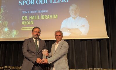 YILIN İL BELEDİYE BAŞKANI ÖDÜLÜ ALDI