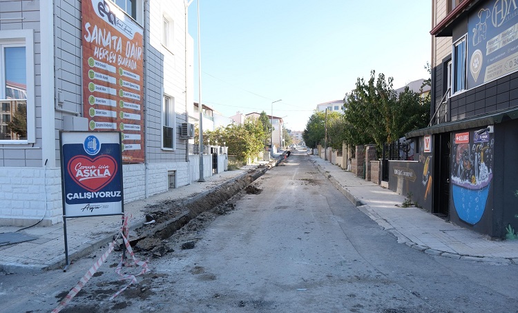 BİNEVLERİN İÇME SUYU HATTI YENİLENİYOR