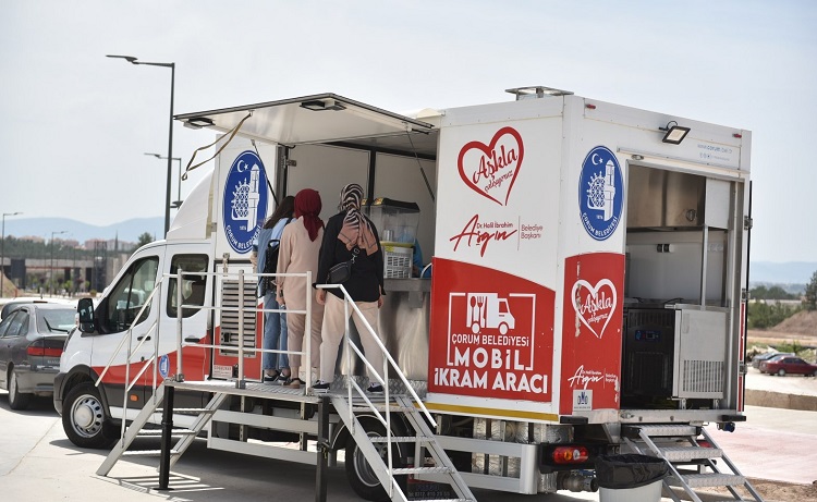 MOBİL İKRAM ARACI 400 BİN VATANDAŞA ULAŞTI