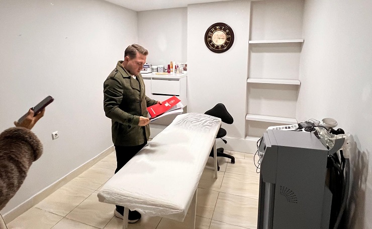 GÜZELLİK MERKEZLERİ DENETLENDİ