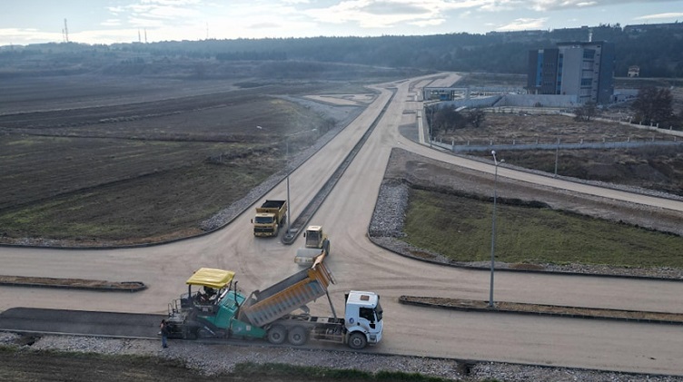 DİŞ HASTANESİ YOLUNDA ASFALT ÇALIŞMASI