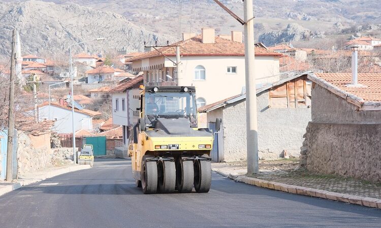 BELEDİYE’DEN BOĞAZKALE’YE ASFAL DESTEĞİ