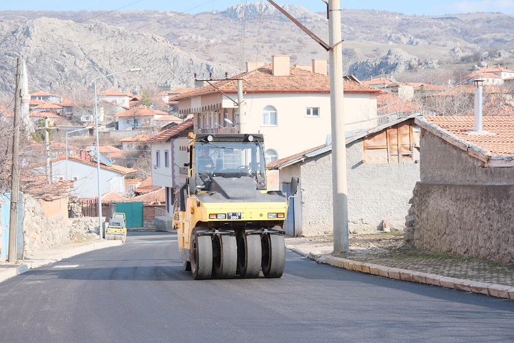 BELEDİYE’DEN BOĞAZKALE’YE ASFAL DESTEĞİ