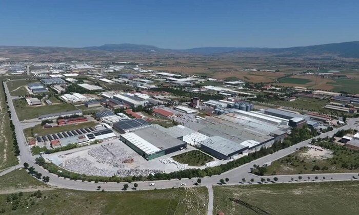 BELEDİYE’DEN OSB’YE SU DESTEĞİ